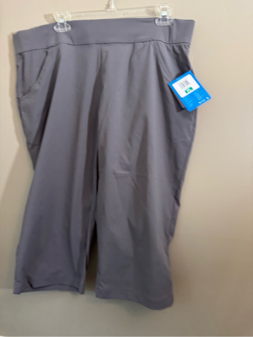 Columbia Women's Gray Pull-On Capri Pants